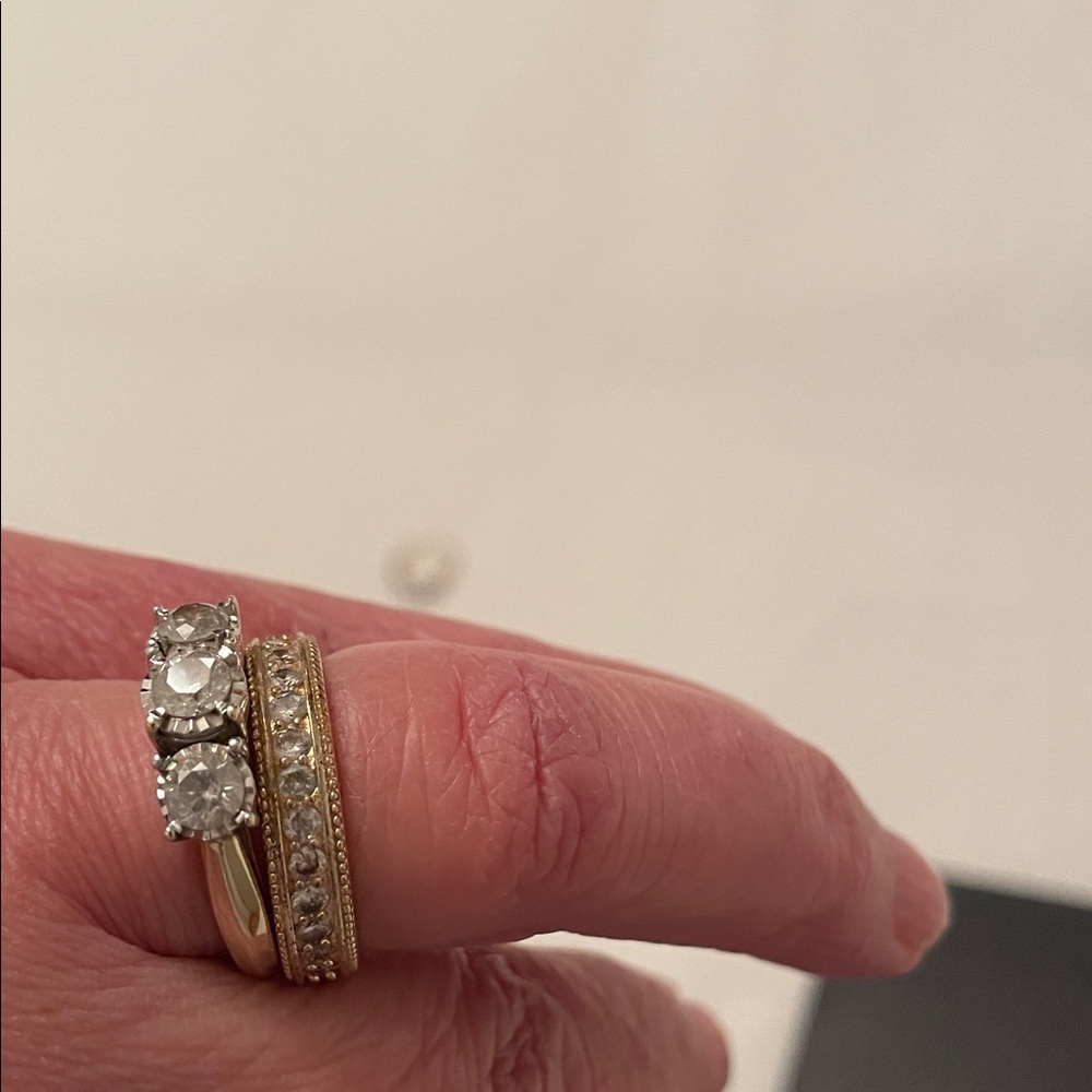 Elegant Gold plated Women's eternity Ring